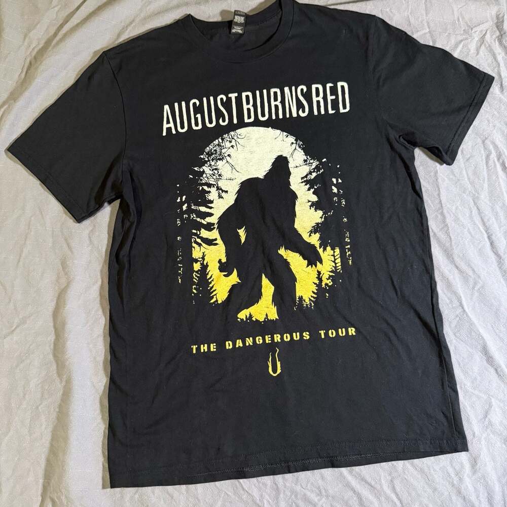 August Burns Red The Dangerous Tour 2019 Bigfoot Sasquatch T-Shirt Medium